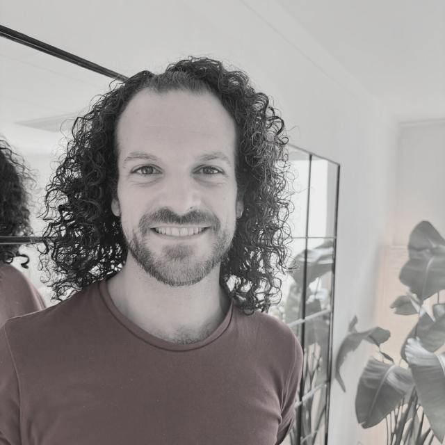 César Toscano